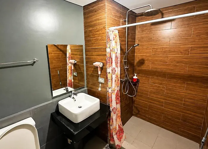 The Grand Lower Penthouse 2 Bedrooms, 3 Baths 4*