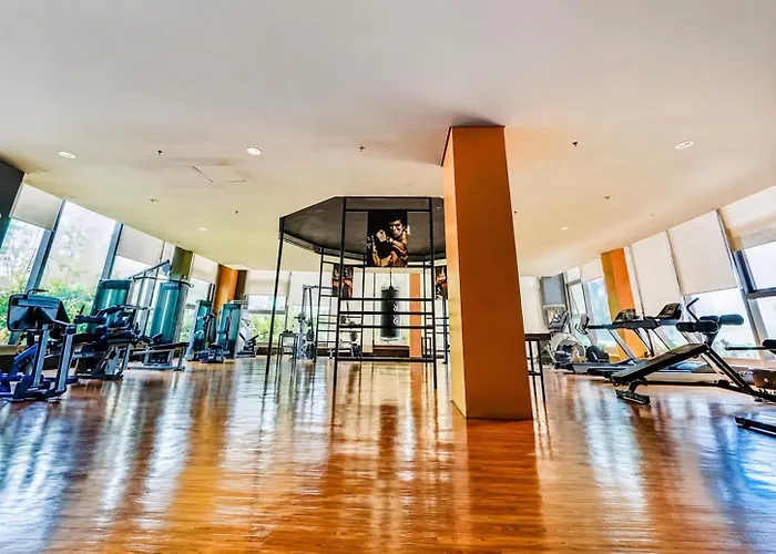 The Grand Lower Penthouse 2 Bedrooms, 3 Baths Aparthotel Manila