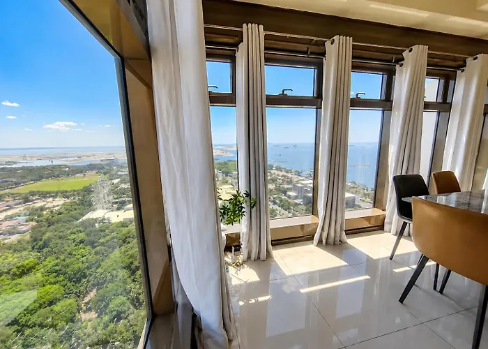The Grand Lower Penthouse 2 Bedrooms, 3 Baths Aparthotel Manila