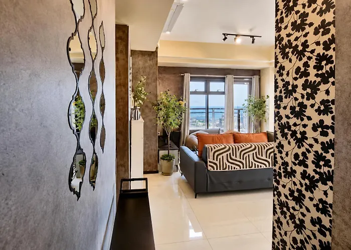 The Grand Lower Penthouse 2 Bedrooms, 3 Baths