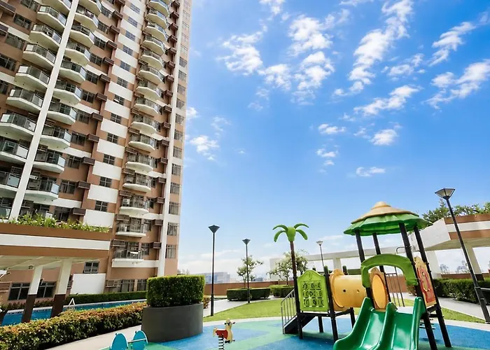 The Grand Lower Penthouse 2 Bedrooms, 3 Baths Manila