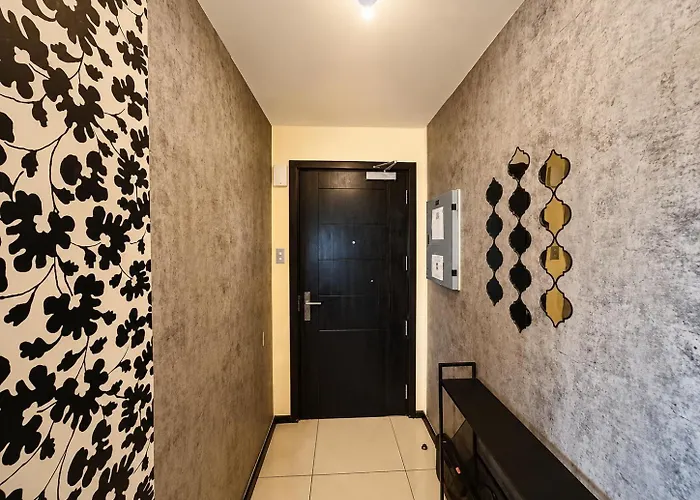 The Grand Lower Penthouse 2 Bedrooms, 3 Baths